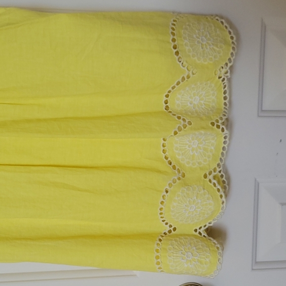 Yellow Eyelet Trim Top - S - Picture 3 of 9